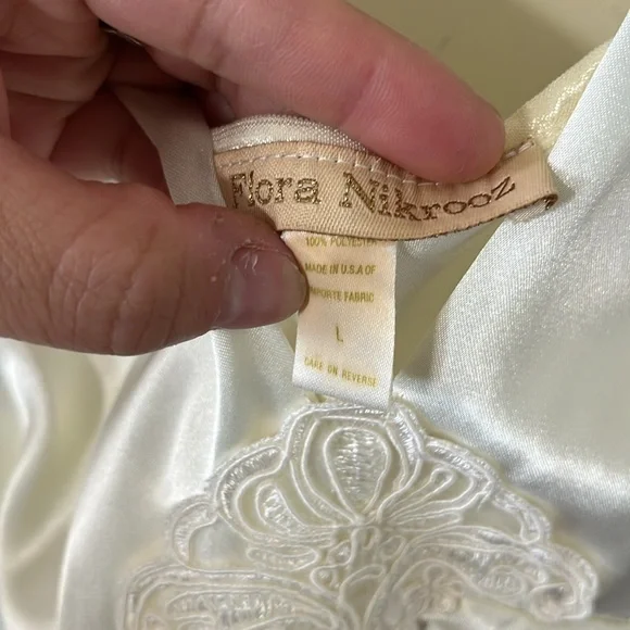 Flora Nikrooz Vintage Ivory Lace Satin Midi Dress Size Large - Picture 7 of 7